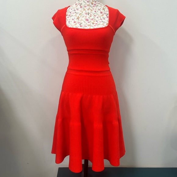 NWT ISSA LONDON RIBBED DRESS - Picture 2 of 10